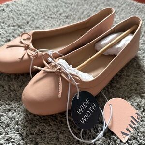 ARULA Cream Tan Ballet Flats NEW 8.0 Wide
